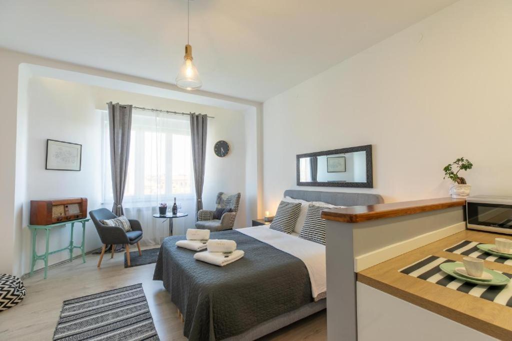 Polai Boutique Apartments With Free Parking Екстер'єр фото